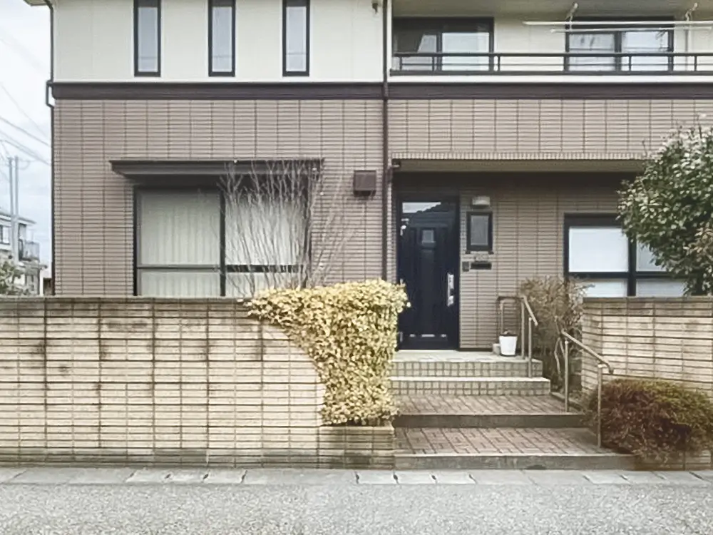 ファサードの施工前